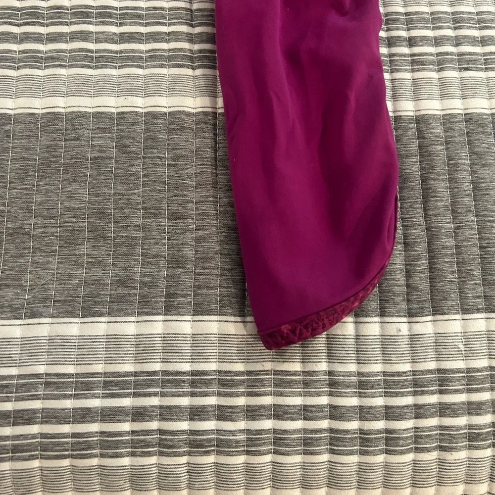 lululemon athletica Magenta Leggings - Picture 2 of 8